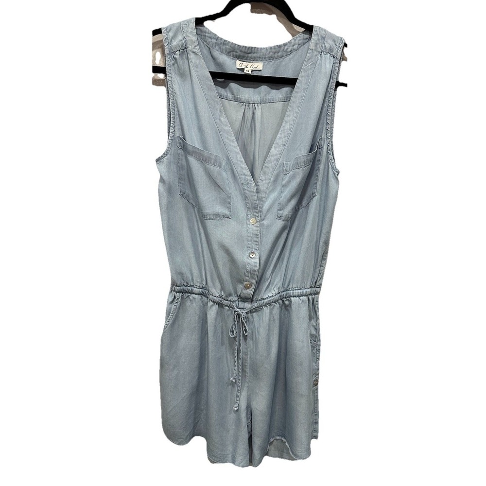 On The Road Romper Women's Size Medium Denim Chambray Blue Sleeveless Button Tie